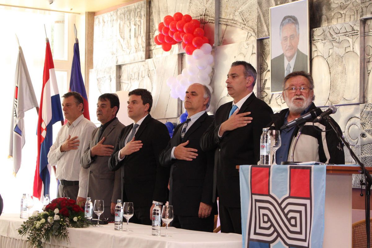 HDZ-30yrs-16