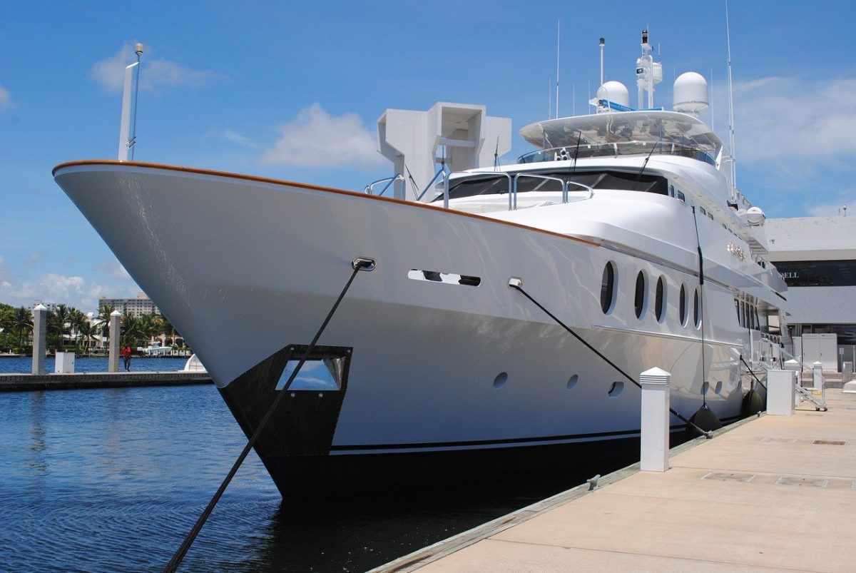 yacht-1040850_1280