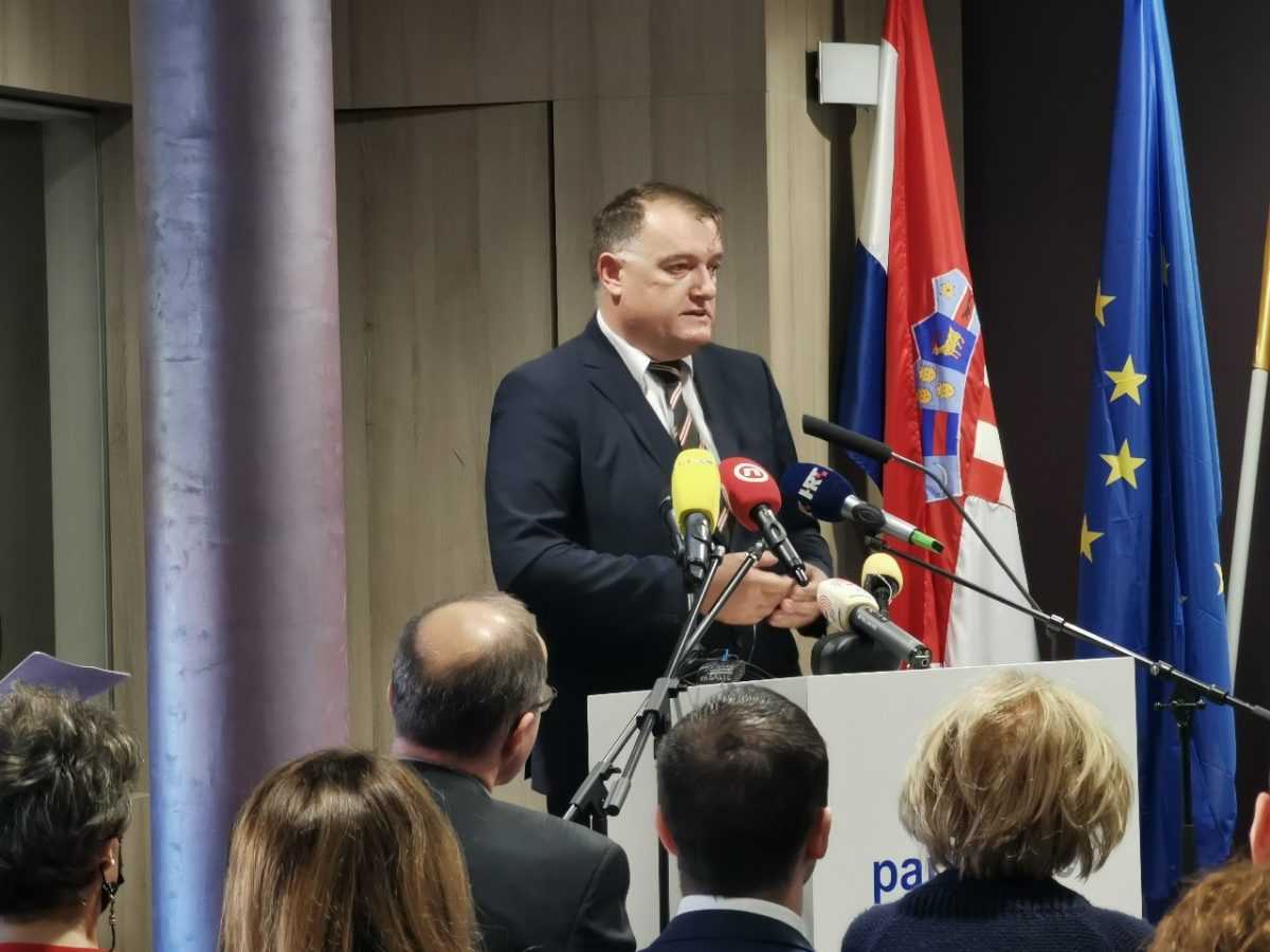 4_foto-ozren-franic-dan-grada-vijenci-sjednica_1