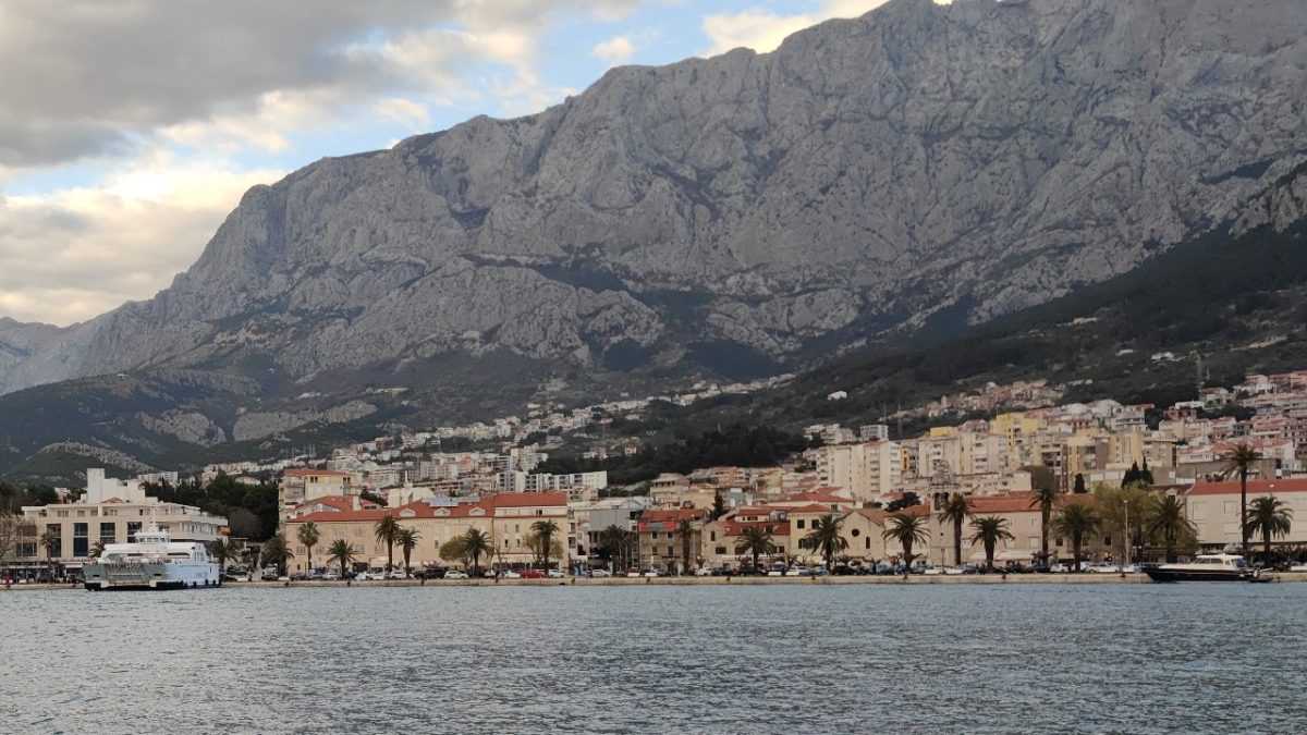 Makarska oblacno_copy_1280x720
