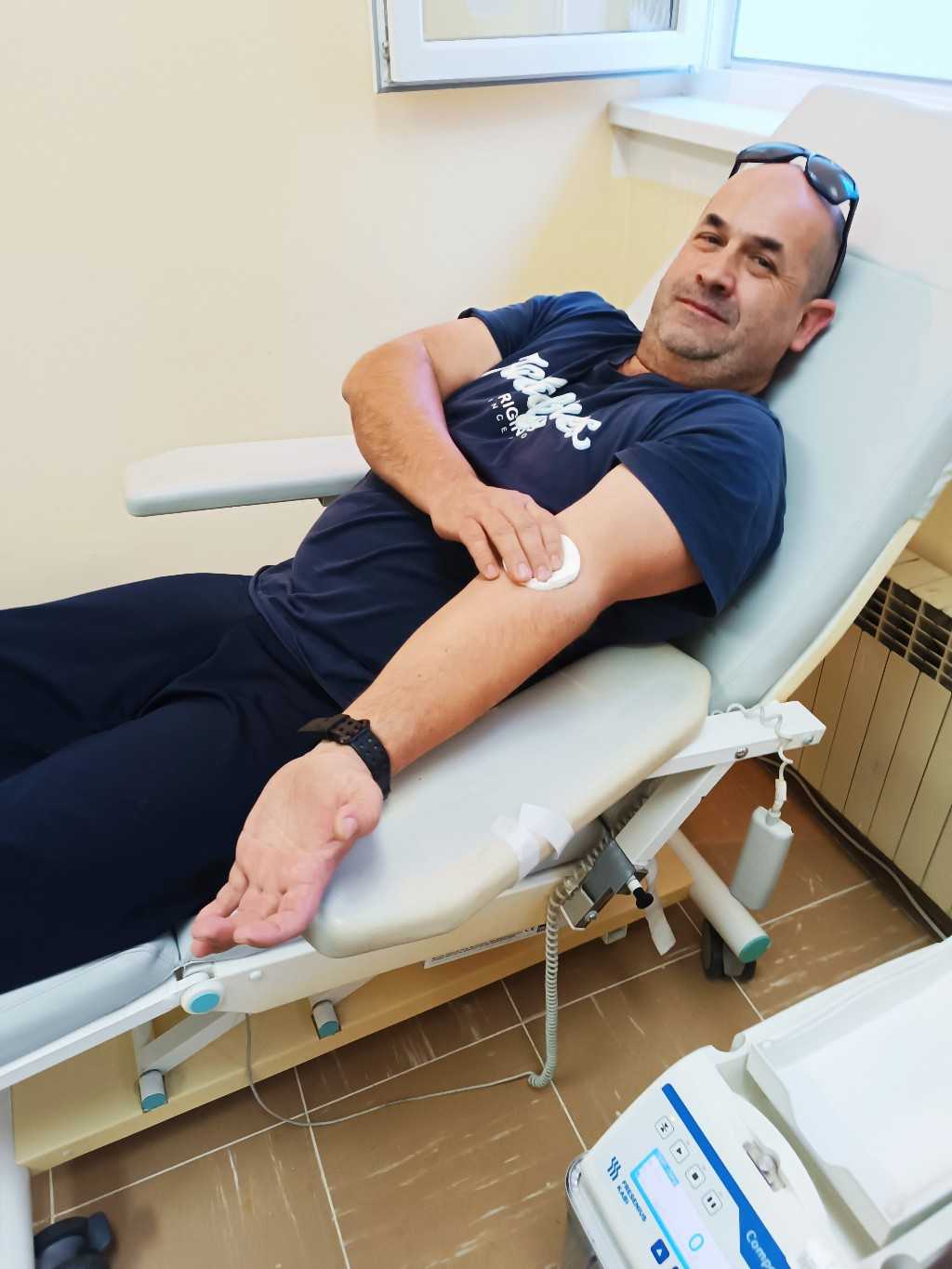 1680510585919_copy_1024x1365