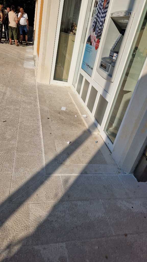 20230710_080013_copy_576x1023