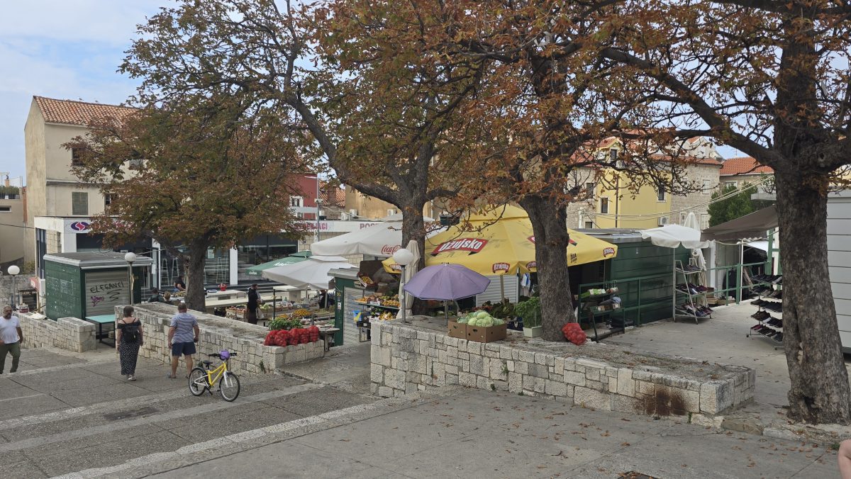 20251018_pijaca1 foto ofranic