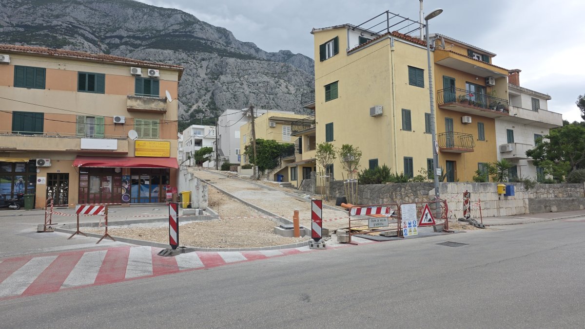Pješački otok u Kotiškoj izazvao zabrinutost zbog žurnih službi. Hoće li i Hitna morati raditi krug oko grada za intervencije na Istoku?