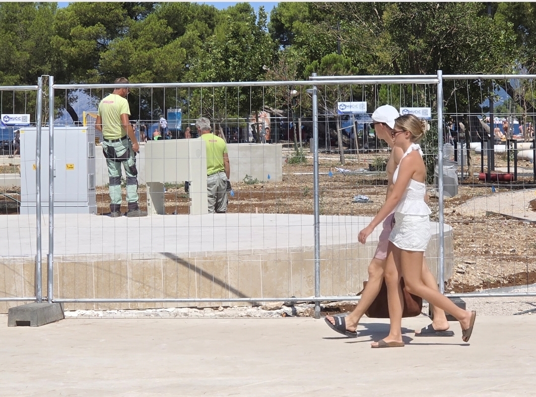 Grad Makarska u nekoliko dana Colasu isplatio više od 900 tisuća eura za projekt Peškera